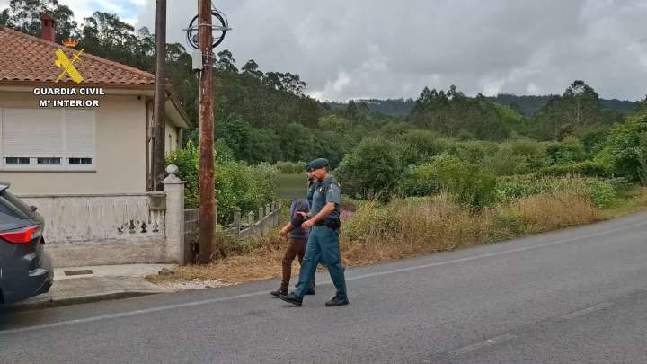 Queda en libertad la mujer a la que investigan por 11 incendios en Carballo (La Coruña)