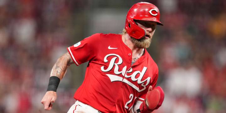Reds designate Jake Fraley for assignment