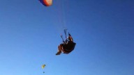 Herido un hombre tras caer de un parapente con hélice en pleno vuelo en Caravaca