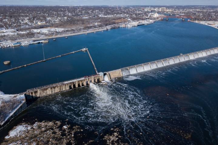 Trump adds invasive carp funding to disputes with Pritzker