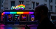 Muere Henri Donnadieu, fundador de ‘El 9′, primer bar gay de México al que fue hasta un presidente