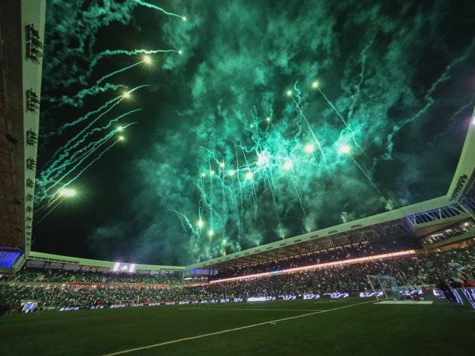 "También hay cosas negativas": U. Católica denunció destrozos de sus hinchas en el Claro Arena