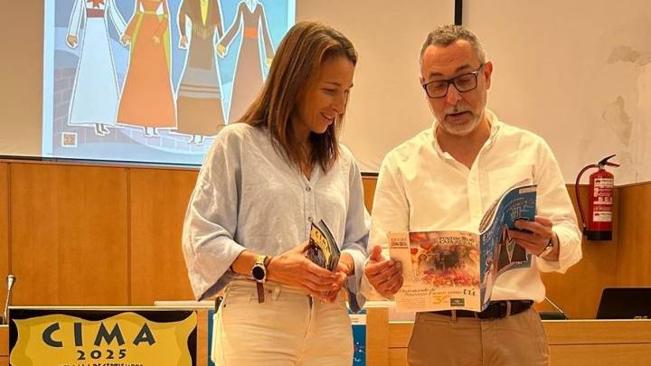 Ponferrada se prepara para doce días de fiesta con novedades como un espectáculo de drones y éxito de participación en la concentración de peñas