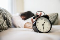 Cambio de hora:  5 tips para adaptarse sin afectar la salud y el descanso