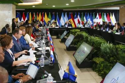 La CELAC convoca reunión de urgencia por despliegue militar de EE.UU. en el Caribe
