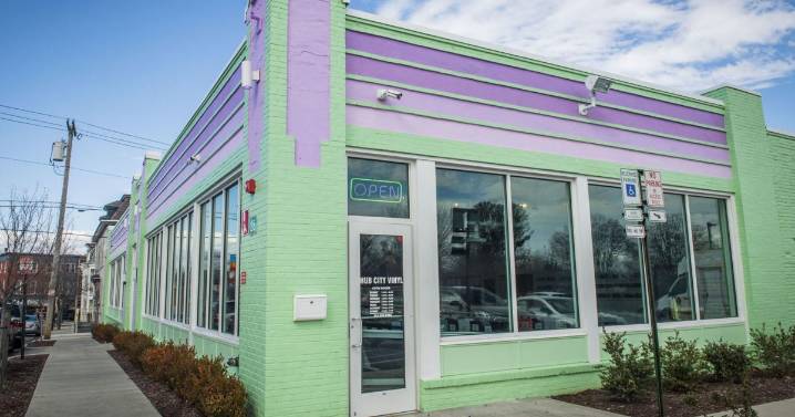Live at Hub City Vinyl opens second stage