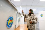 Los primeros resultados, con un 30% del voto escrutado, apuntan a una victoria europeísta en Moldavia