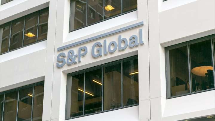 S&P sube la nota a España por su crecimiento económico y su baja exposición a los aranceles