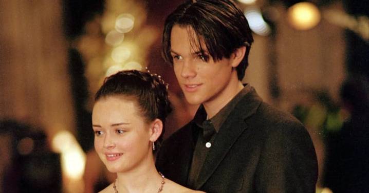 Jared Padalecki Was Asleep In This Dean & Rory 'Gilmore Girls' Scene