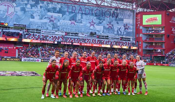 Toluca Femenil recibe visita de lujo en pleno partido ante el América