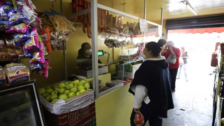 En Puebla, uno de cada dos trabajadores ocupados en micronegocios