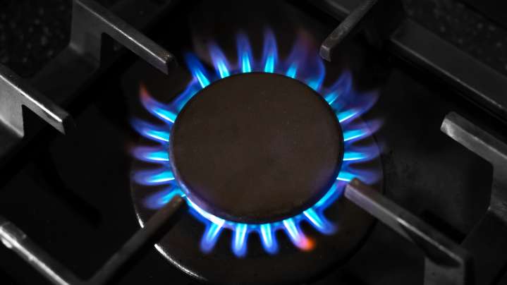 9 Tips To Keep Your Kitchen's Stove Grates Clean For Longer