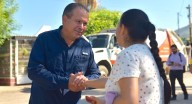 Participa Toño Astiazarán junto con vecinos de La Caridad en jornada de descacharre y fumigación tras lluvias en Hermosillo