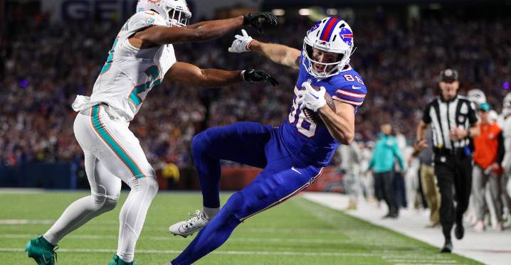 Dalton Kincaid’s success tied to Jackson Hawes’ emergence