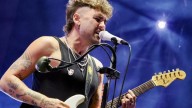 Dani Fernández desata una ‘jauría’ en una noche mágica en la plaza Mayor de Valladolid