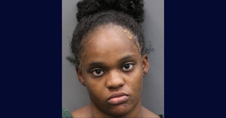 Mom livestreams tying herself to 3 kids before hurling them into pool to 'drown together': DA