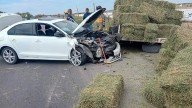 Chocan automóvil y remolque en la Torreón