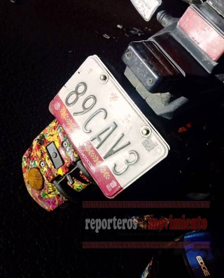 MOTOCICLISTA LESIONADO AL CHOCAR CONTRA UN TRÁILER EN LA CARRETERA MÉXICO