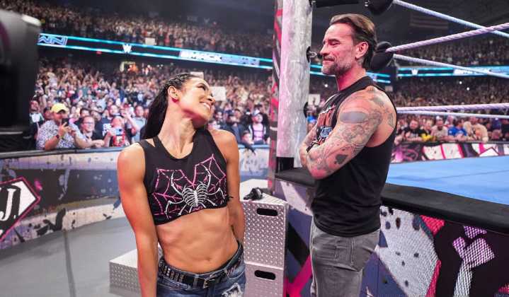 Intenta no llorar: captan a CM Punk llorar por el regreso de AJ Lee a WWE