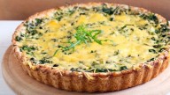 Aprovechá que la espinaca está barata: la receta de tarta más rica, crocante y fácil de preparar en casa