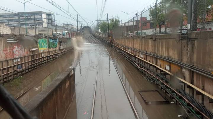 Vuelve a colapsar la Línea A del Metro: Vías inundadas dejan sin servicio de Guelatao a La Paz