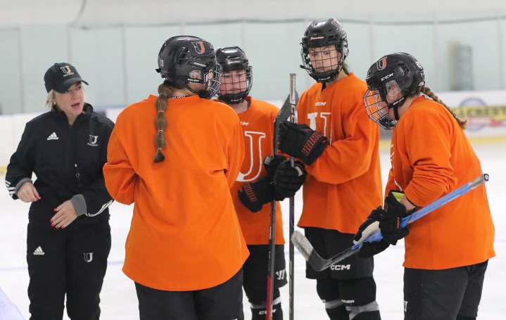 Jimmies women's hockey falls 6