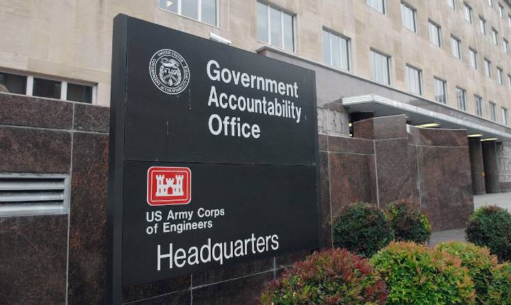 Informe de la GAO: requisitos de HUD dificultan vincular con FEMA los fondos para mitigar desastres