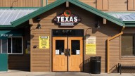The Best And Worst Items On Texas Roadhouse's Menu, According To Customers