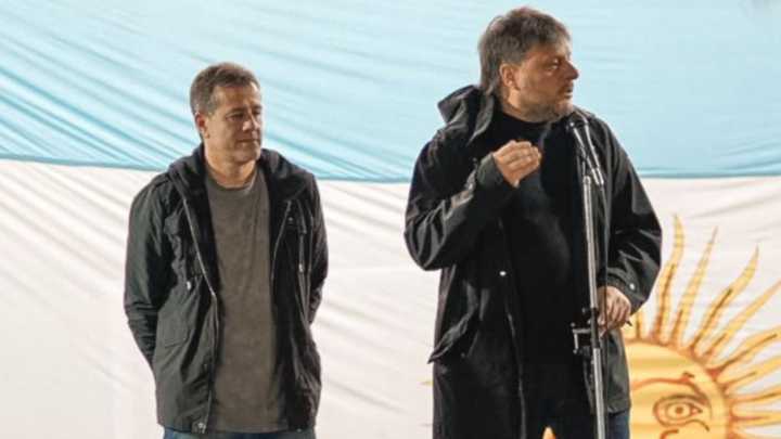 Leandro Santoro respaldó a Mariano Recalde como candidato de Fuerza Patria