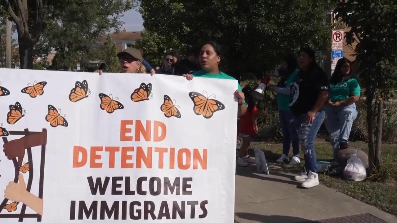 Immigration advocates decry ICE after fatal shooting in Chicago suburb
