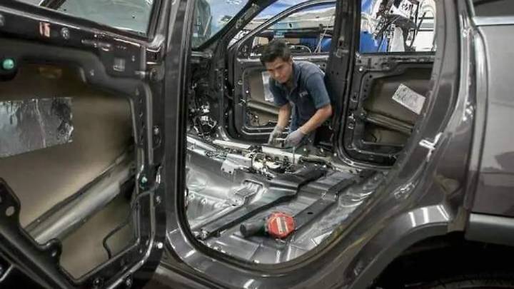 Industria automotriz del Edomex ajusta jornadas laborales por aranceles de EU