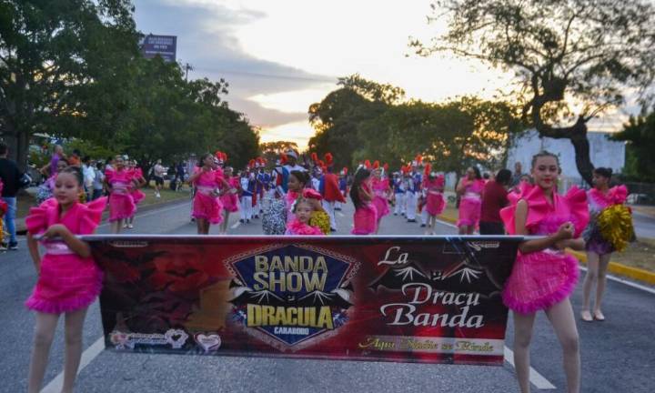 Banda Show Drácula deslumbró en 48° Feria Internacional de Barquisimeto