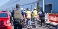 Liberan a la mayoría de trabajadores detenidos en redada en una planta de Hyundai
