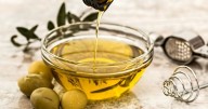 El aderezo que protege el cerebro por sus antioxidantes naturales y reduce el riesgo de sufrir demencia