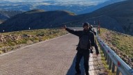 Es nieto de Angel Bustelo, se define como "peregrino errante" y este viernes presenta su libro de viaje