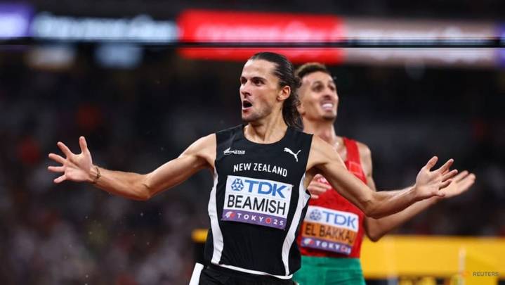 New Zealander Beamish stuns Bakkali to take steeplechase gold