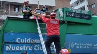 Rescataron a un hombre antes de ser compactado por un camión de basura