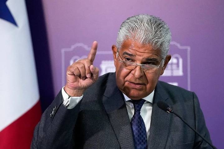 Panamá dice que restauró relaciones consulares con Venezuela para "facilitar retorno de migrantes"