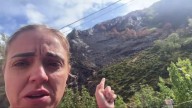 La ganadera Lucía Velasco alerta del nuevo peligro tras el incendio de Somiedo: "Están bajando piedras sin parar"