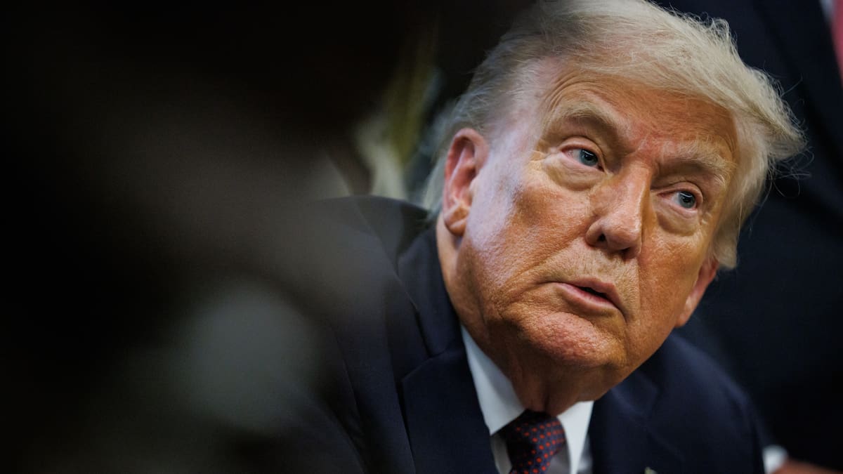 Trump asegura que Estados Unidos ha atacado a una tercera embarcación cerca de Venezuela