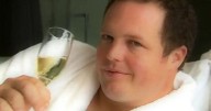 Broke bloke blew thousands on private jets and strip clubs thanks to cash machine glitch