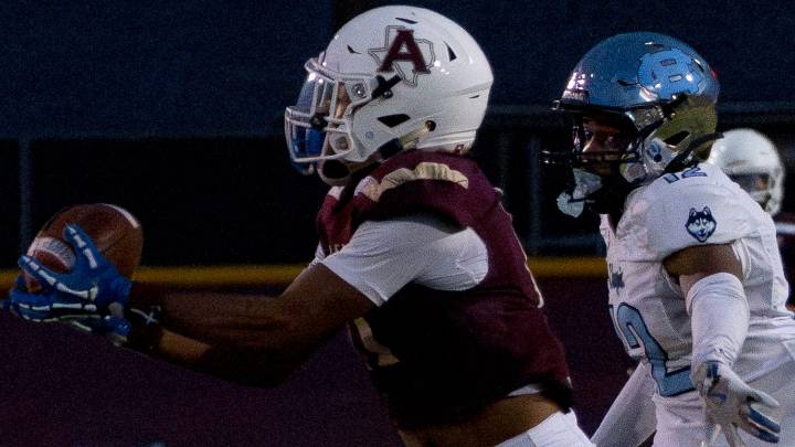 Andress-Chapin goes to lightning delay with Eagles up 40