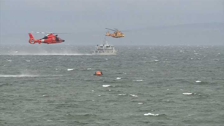 International SAR training week on Vancouver Island closes with a dramatic mock rescue
