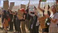 Israeli activists march to Gaza fence