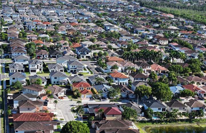 Florida Homes Pulled Off the Market as Houses Fail to Sell