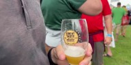 3 BRILLIANT MINUTES: Beer drinkers attract more mosquitoes