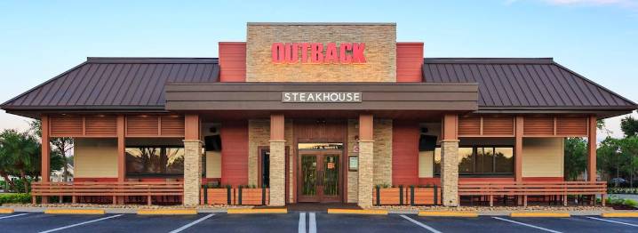 Outback Steakhouse Introduces New Cocktail and Mocktail in 2025, Along With a Cheese Dip