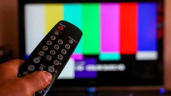 Moncloa apura el plazo para decidir el futuro canal de TDT