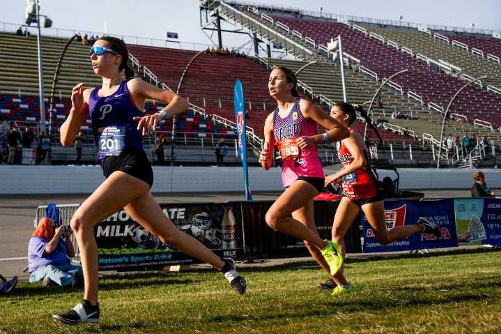 Elite runners fuel state title hopes for Pioneer girls cross country
