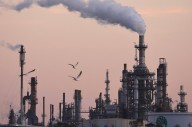 Newsom strikes deal extending California cap and trade, boosting oil production